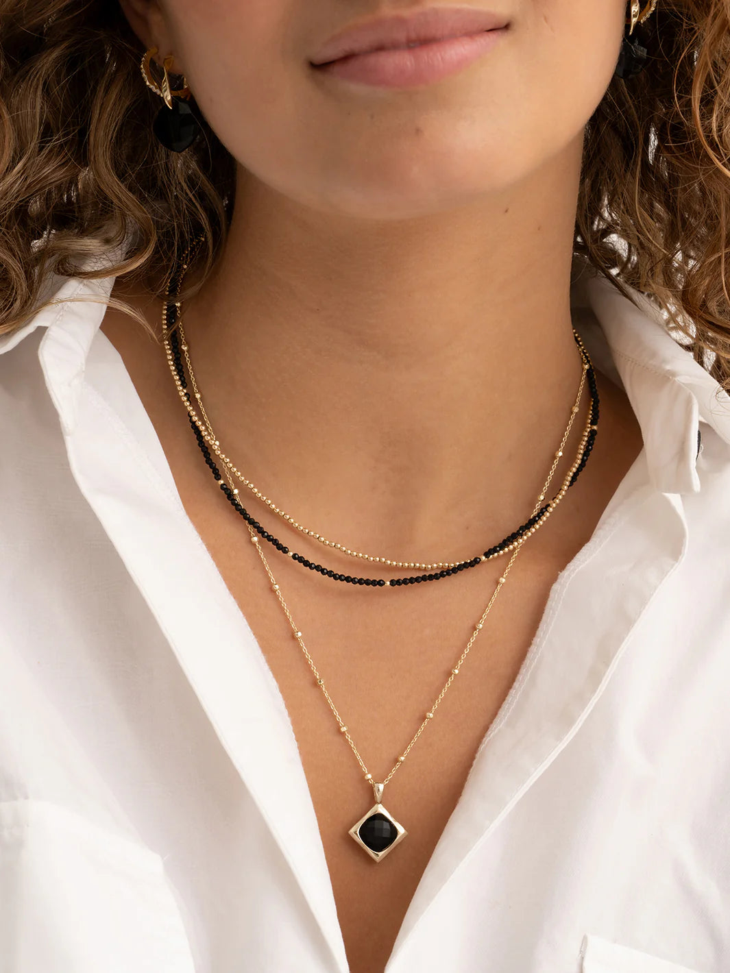 SPARKLING Pendant Gold Onyx Cushion Cut Amulet