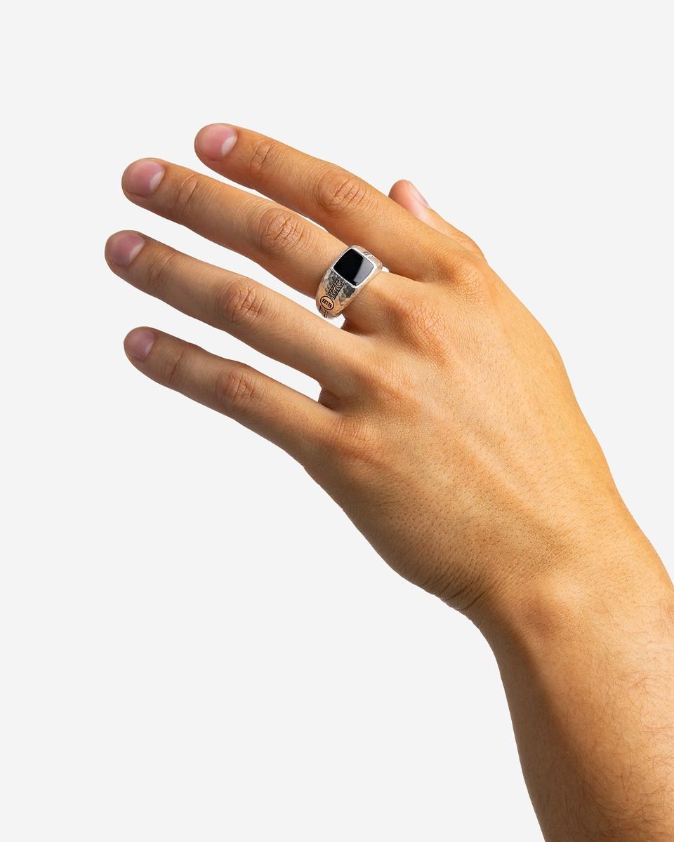 BUDDHA TO BUDDHA TANGGUH SMALL RING ONYX ZILVER