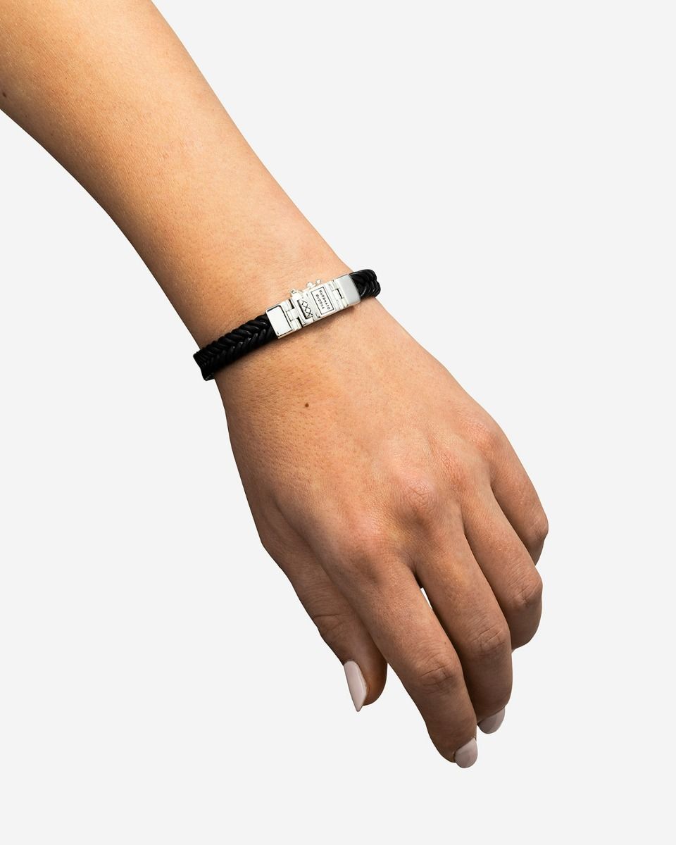 BUDDHA TO BUDDHA BARBARA LEREN ARMBAND ZWART ZILVER