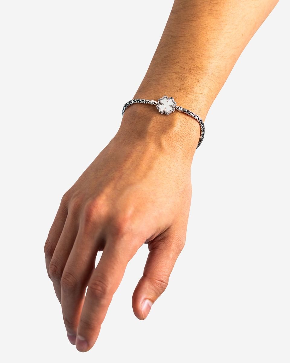 BUDDHA TO BUDDHA ARMBAND KATJA KLAVER PARELMOER ZILVER