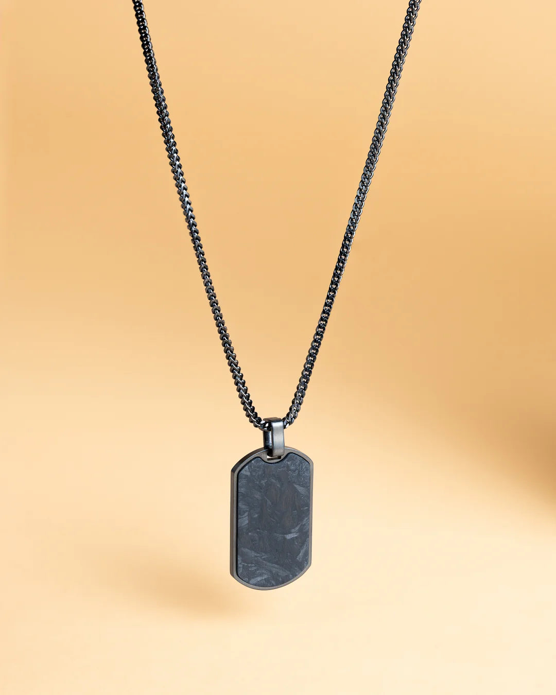 GEMENI ZWARTE KETTING MET CARBON HANGER