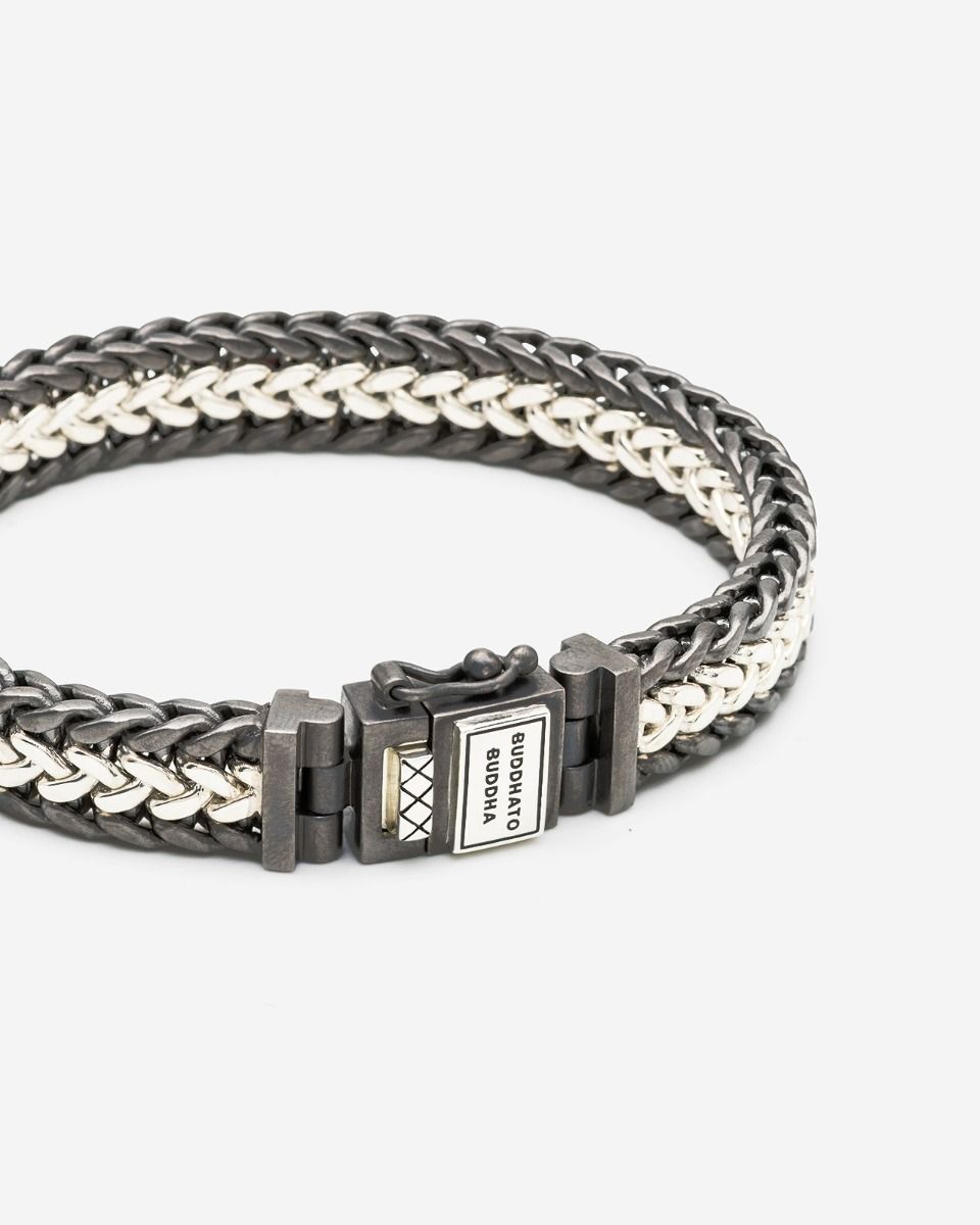 BUDDHA TO BUDDHA ARMBAND JULIUS BLACK RUTHENIUM DUOTONE ZILVER