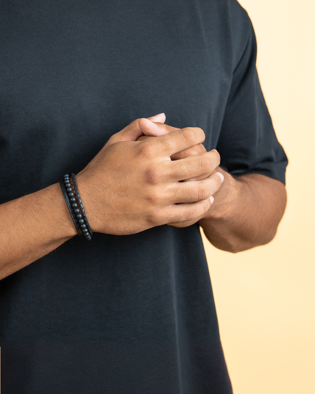 GEMENI TRIPLE BLACK ARMBAND NAPPA LEDER MET AGAAT STEEN
