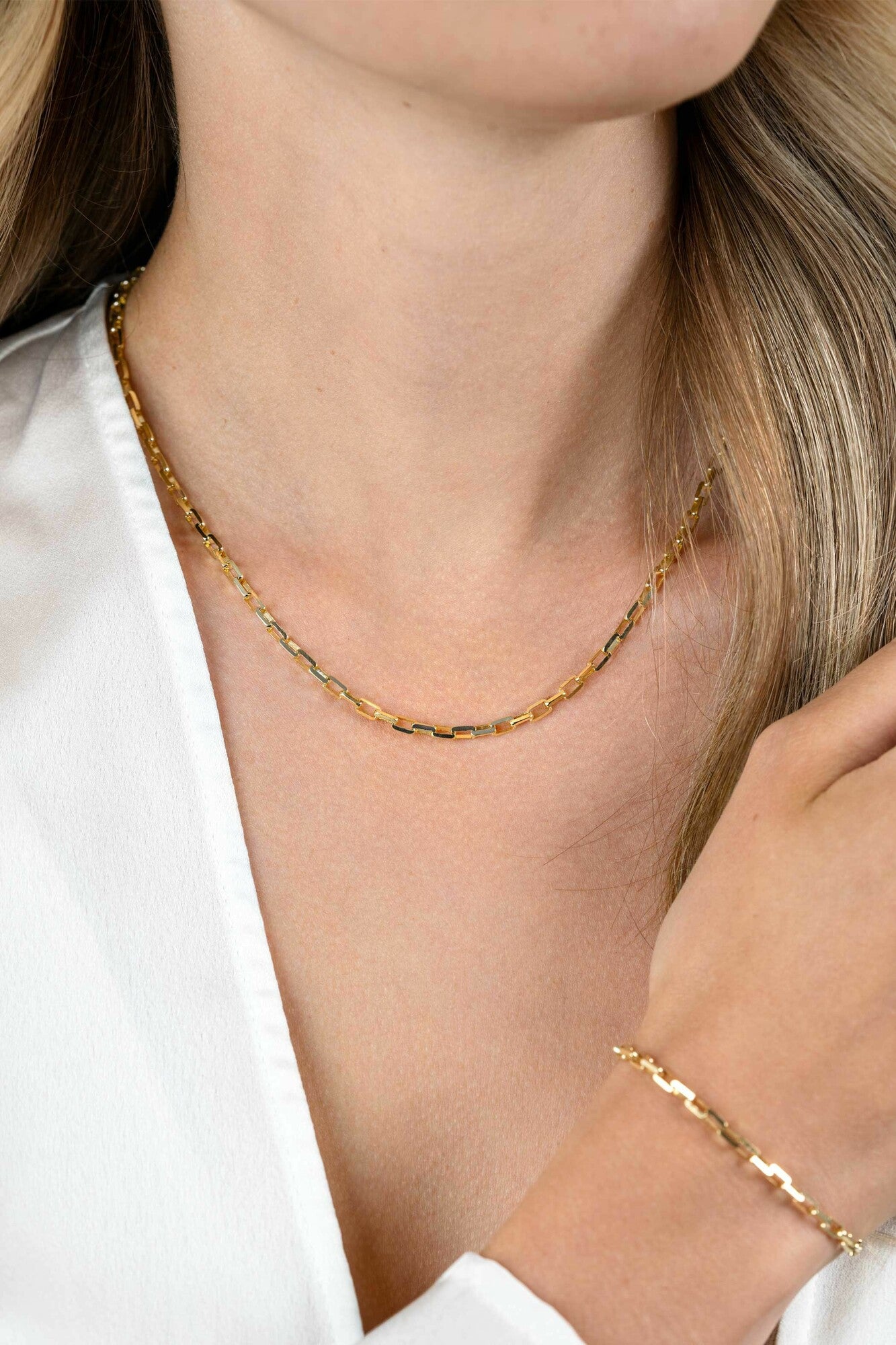 ZINZI COLLIER MET GESLEPEN SCHAKELS
