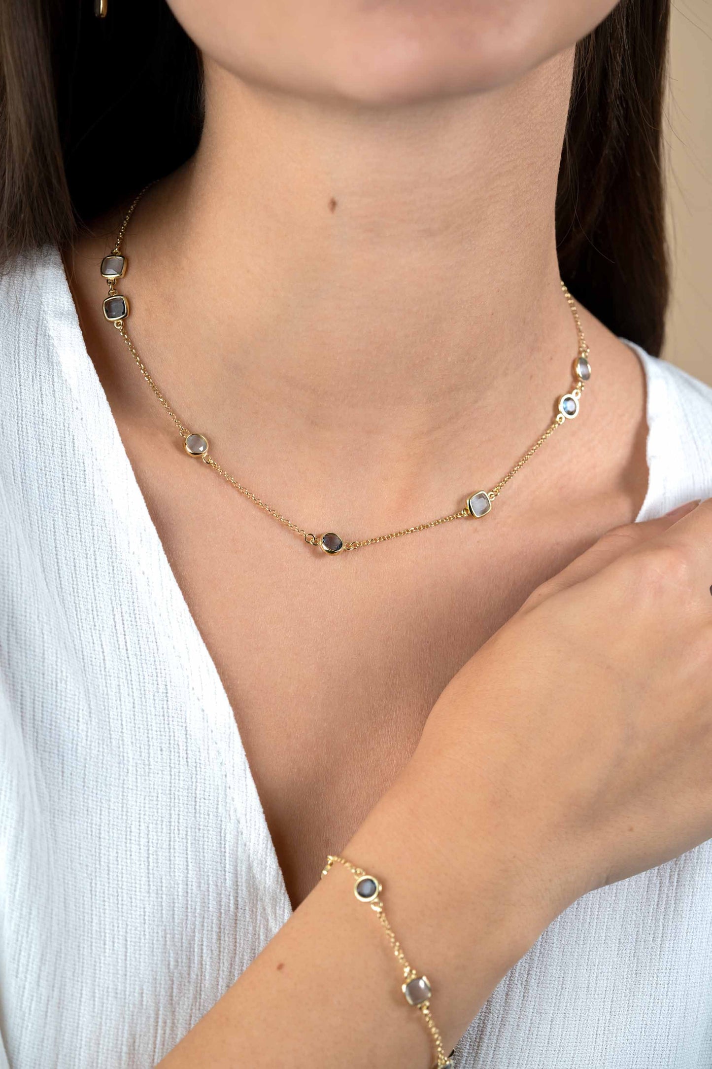 ZINZI COLLIER VERGULD BLAUWE EN MELKWIT ZIRCONIA