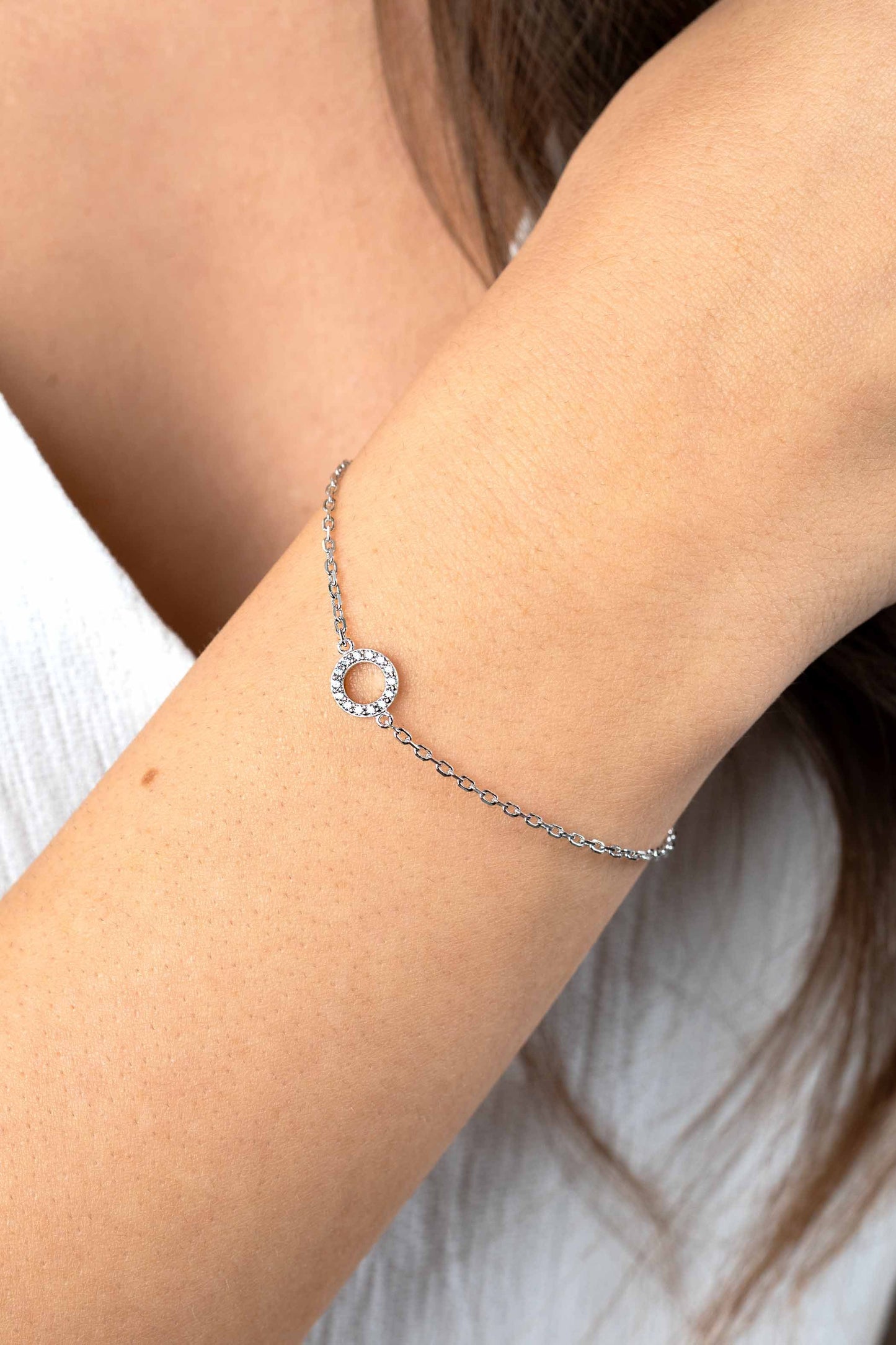 ZINZI ARMBAND ZILVER MET OPEN RONDJES ZIRC