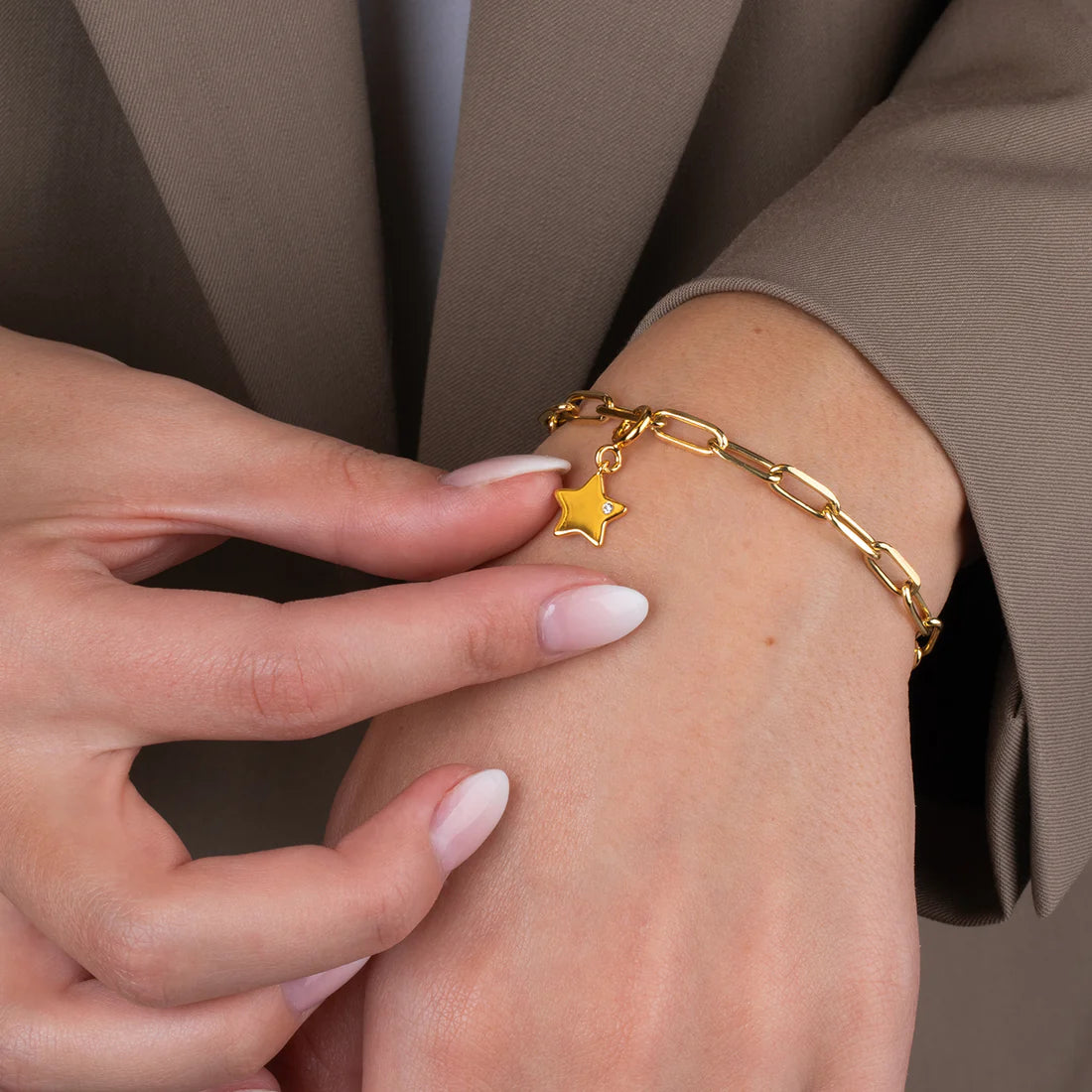 Melano Ornaments Diamond Paperclip Bracelet