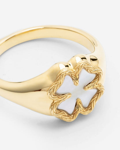BUDDHA TO BUDDHA KATJA KLAVER ZEGELRING MOTHER OF PEARL VERGULD