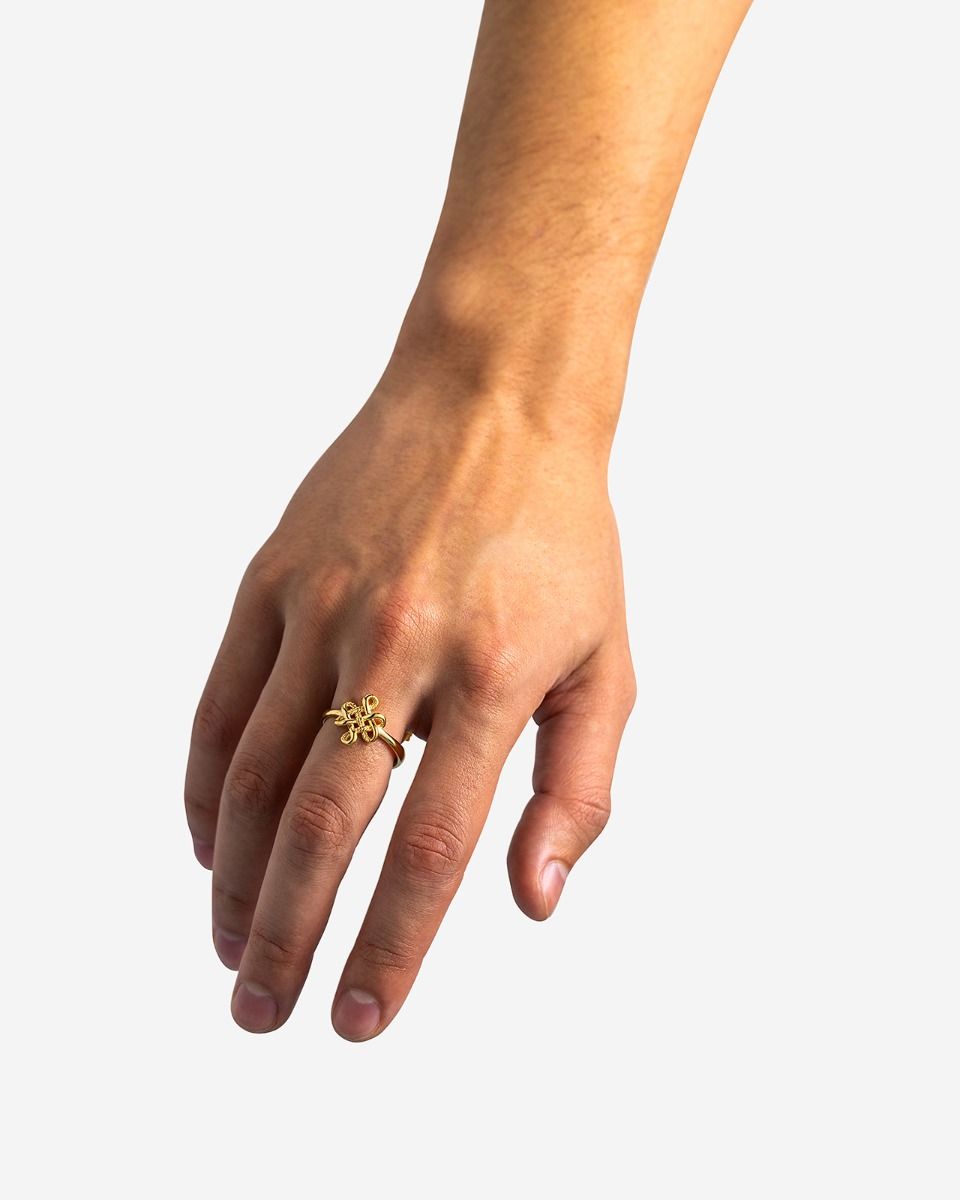 BUDDHA TO BUDDHA RING ENDLESS KNOT VERGULD