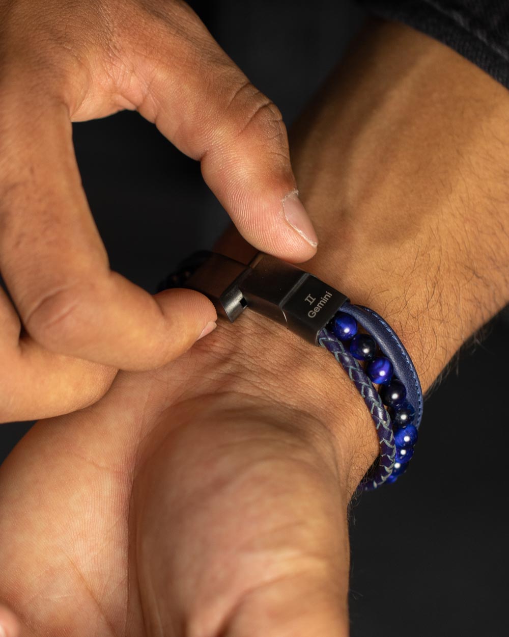 GEMENI TRIPLE BLAUW ARMBAND NAPPA LEDER MET TIJGEROOG STEEN