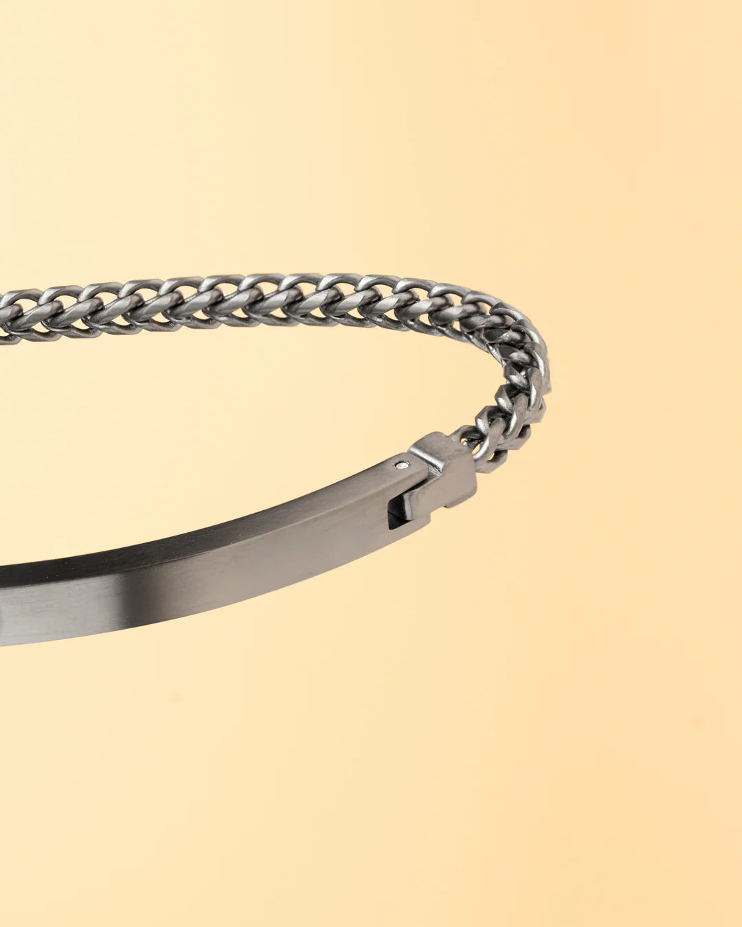 GEMENI MEMENTO 3 MM ARMBAND MET ZWARTE AFWERKING