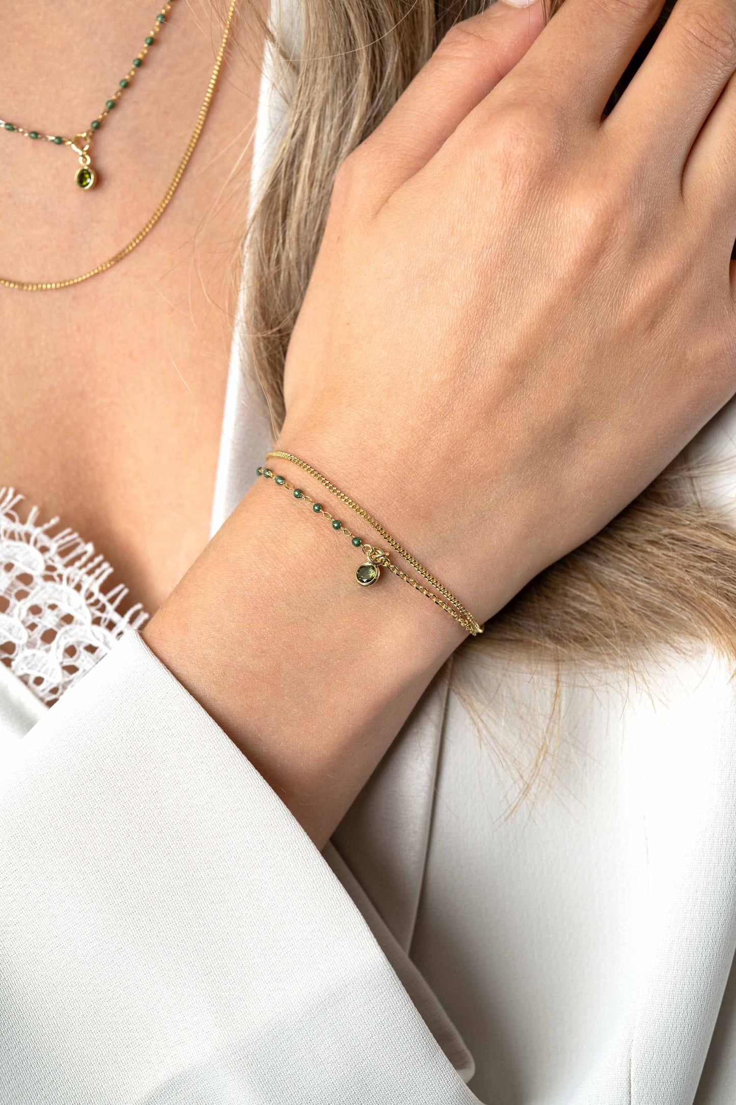 ZINZI ARMBAND GOLD PLATED GROENE BOLLETJES