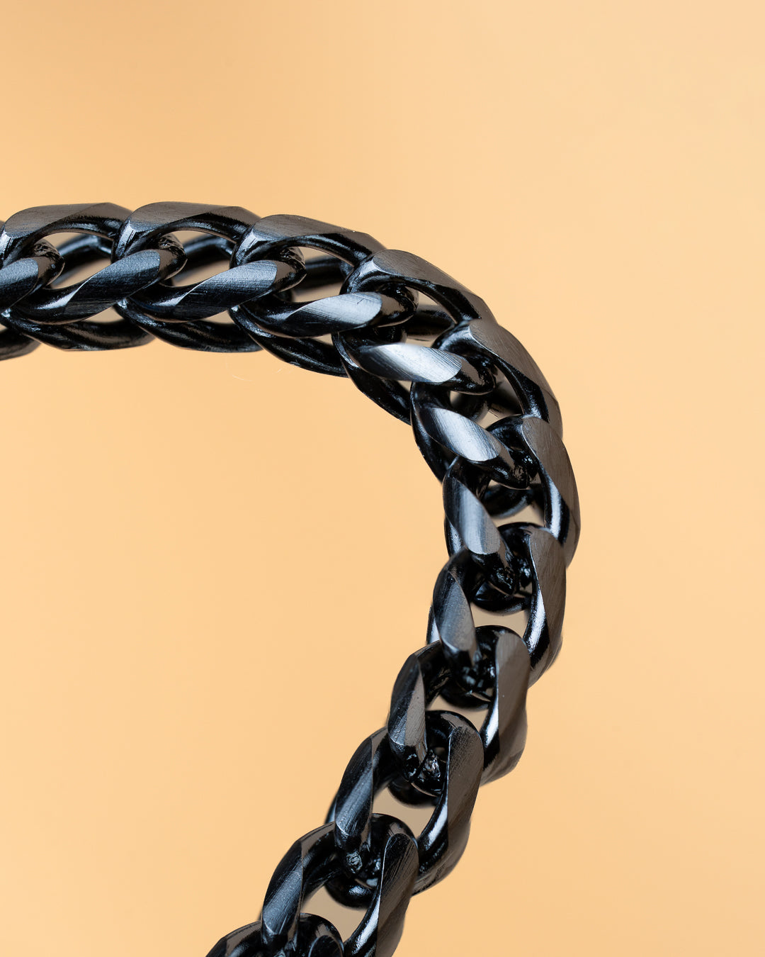 GEMINI 5mm foxtail bracelet in stainless steel with black finish