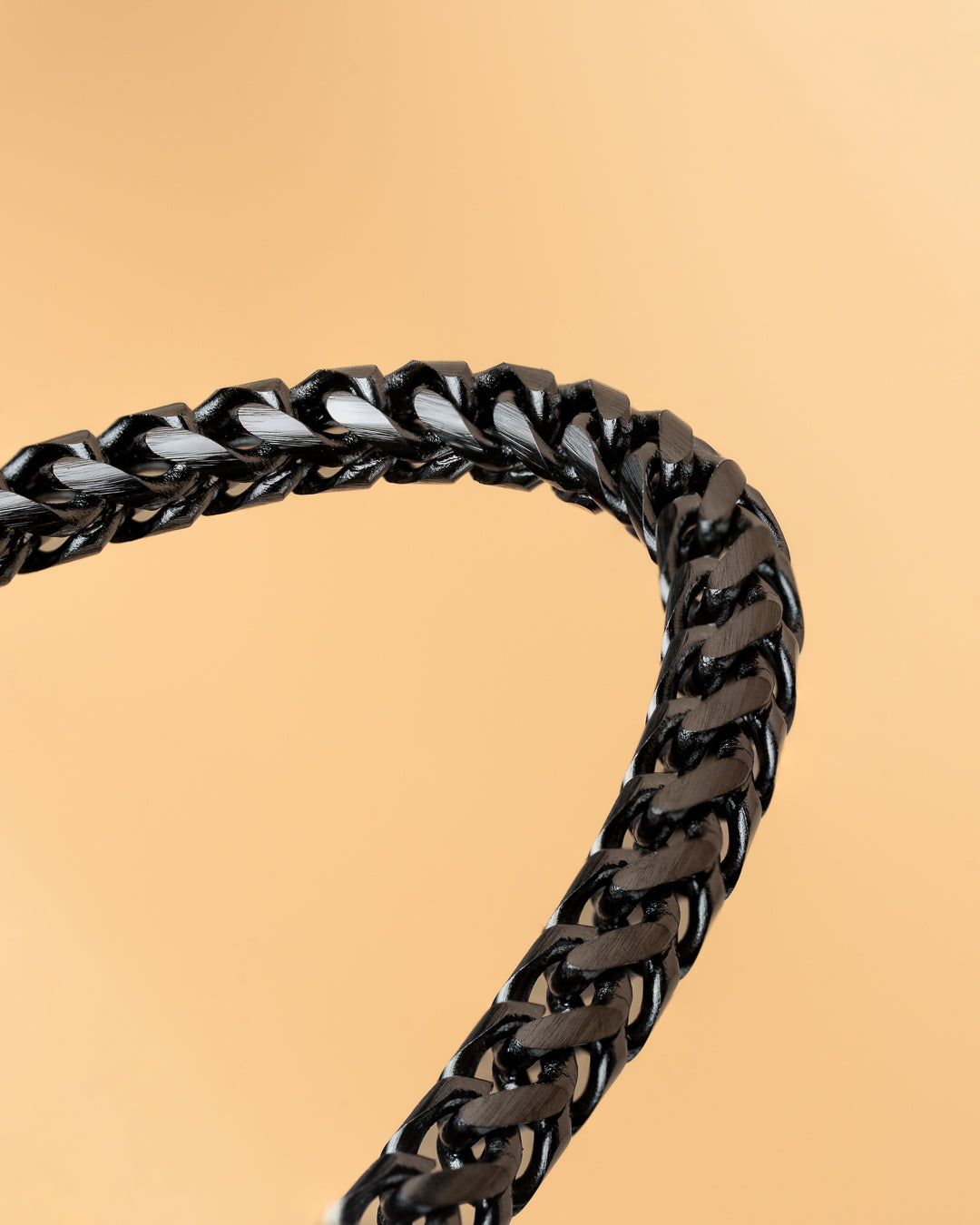 GEMINI3mm foxtail bracelet in stainless steel with black finish