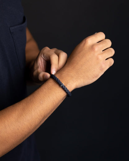 GEMINI Una Single Dark Blue Italian nappa leather bracelet with silverplated finish