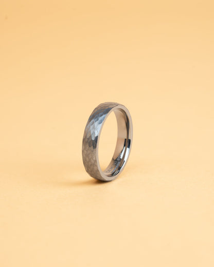 GEMINI Pulso 5mm Titanium ring with faceted grey finish