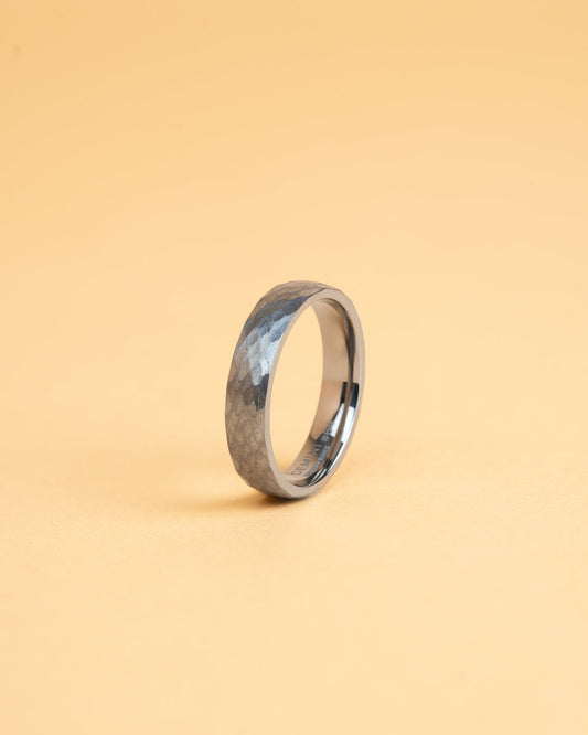 GEMINI Pulso 5mm Titanium ring with faceted grey finish