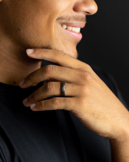GEMINI Pulso 5mm Titanium ring with faceted black finish