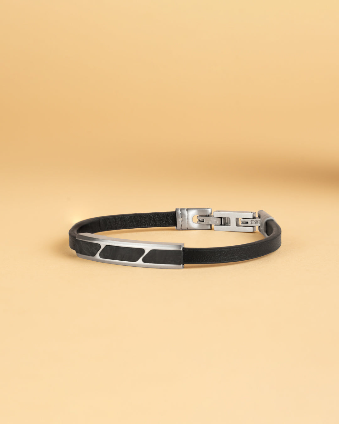 GEMINI Stella Black leather bracelet with forged carbon