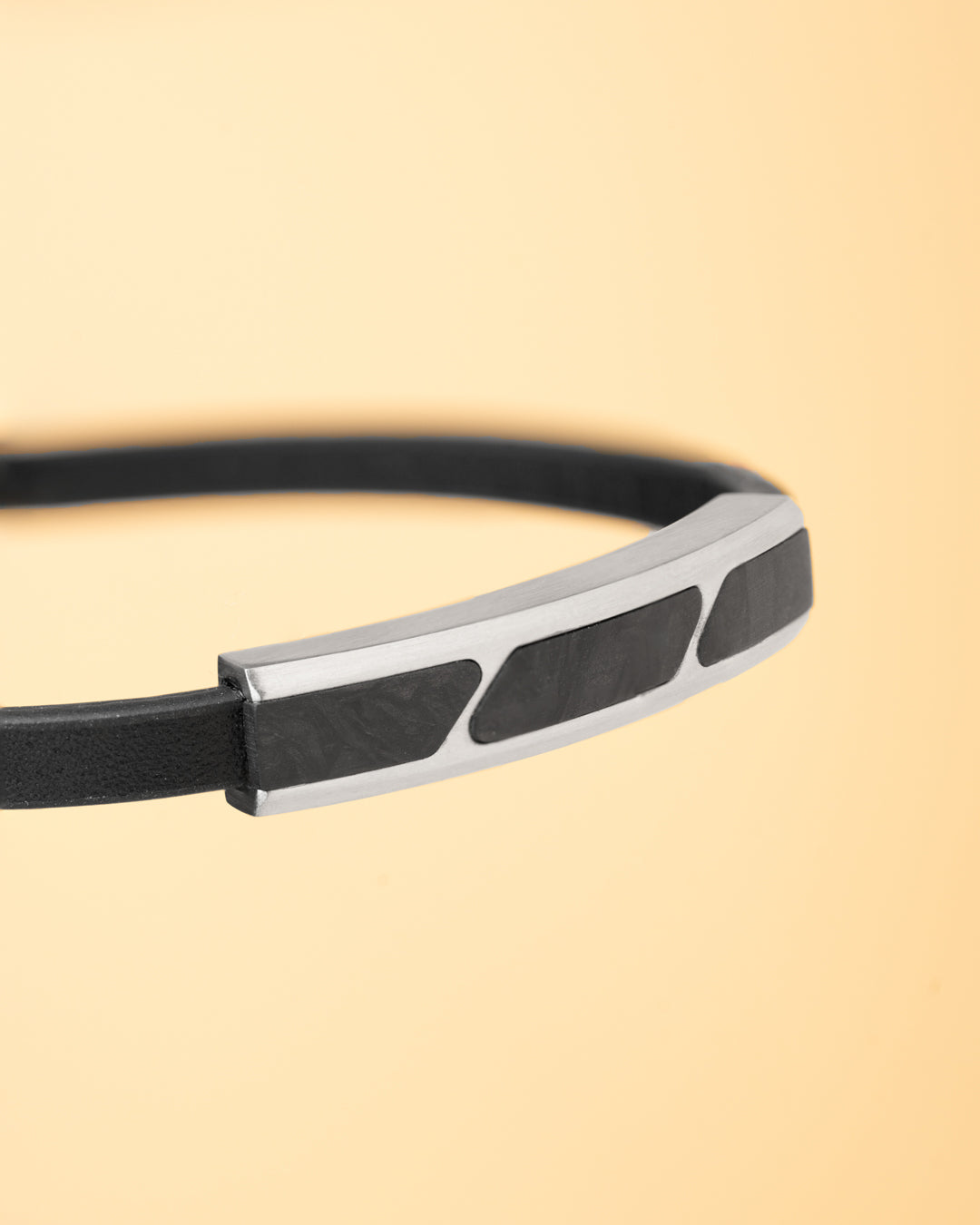 GEMINI Stella Black leather bracelet with forged carbon