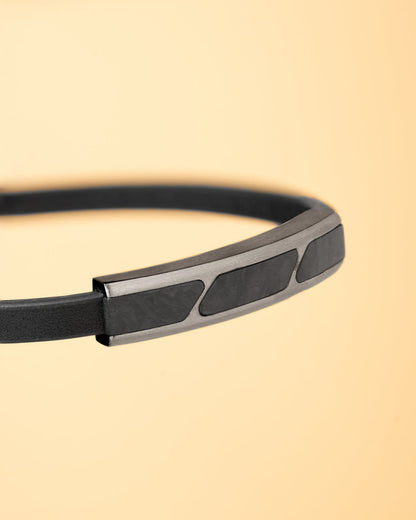 GEMINI Black leather bracelet finished with forged carbon