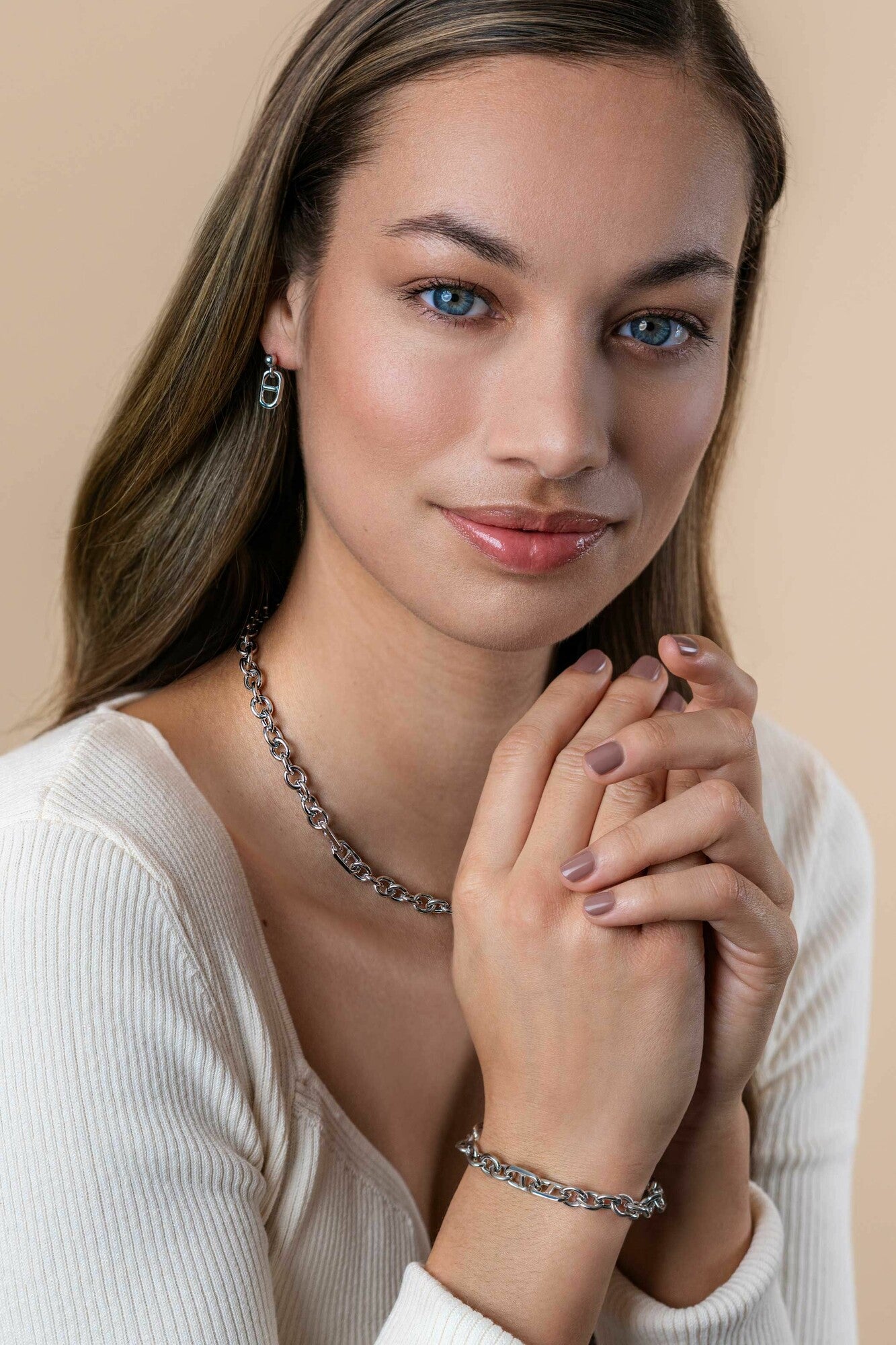 ZINZI zilveren schakel ketting, waarbij ronde schakels zijn gecombineerd met trendy grotere marine schakels 7,4mm breed 42-45cm