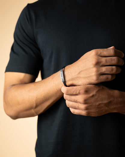 GEMINI Stella Black leather bracelet with forged carbon